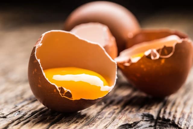 Najwięcej cholesterolu w produktach – unikaj tych niezdrowych wyborów